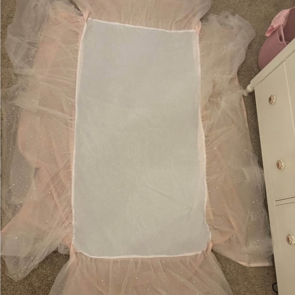 Pottery barn kids tulle crib skirt - Picture 3 of 3